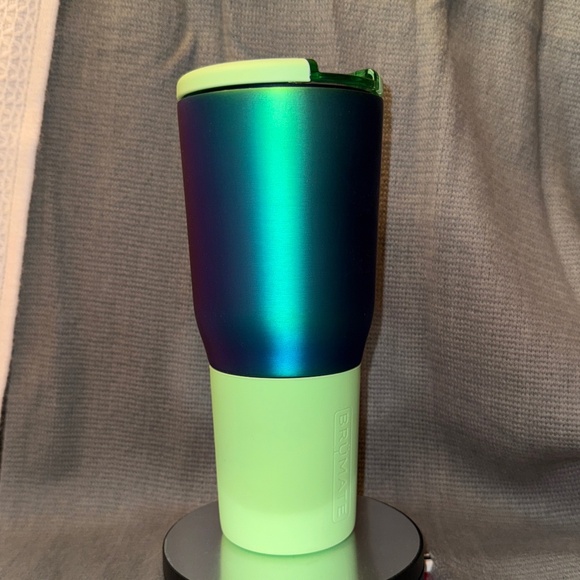 Brumate Custom NAV 35oz - Picture 3 of 4